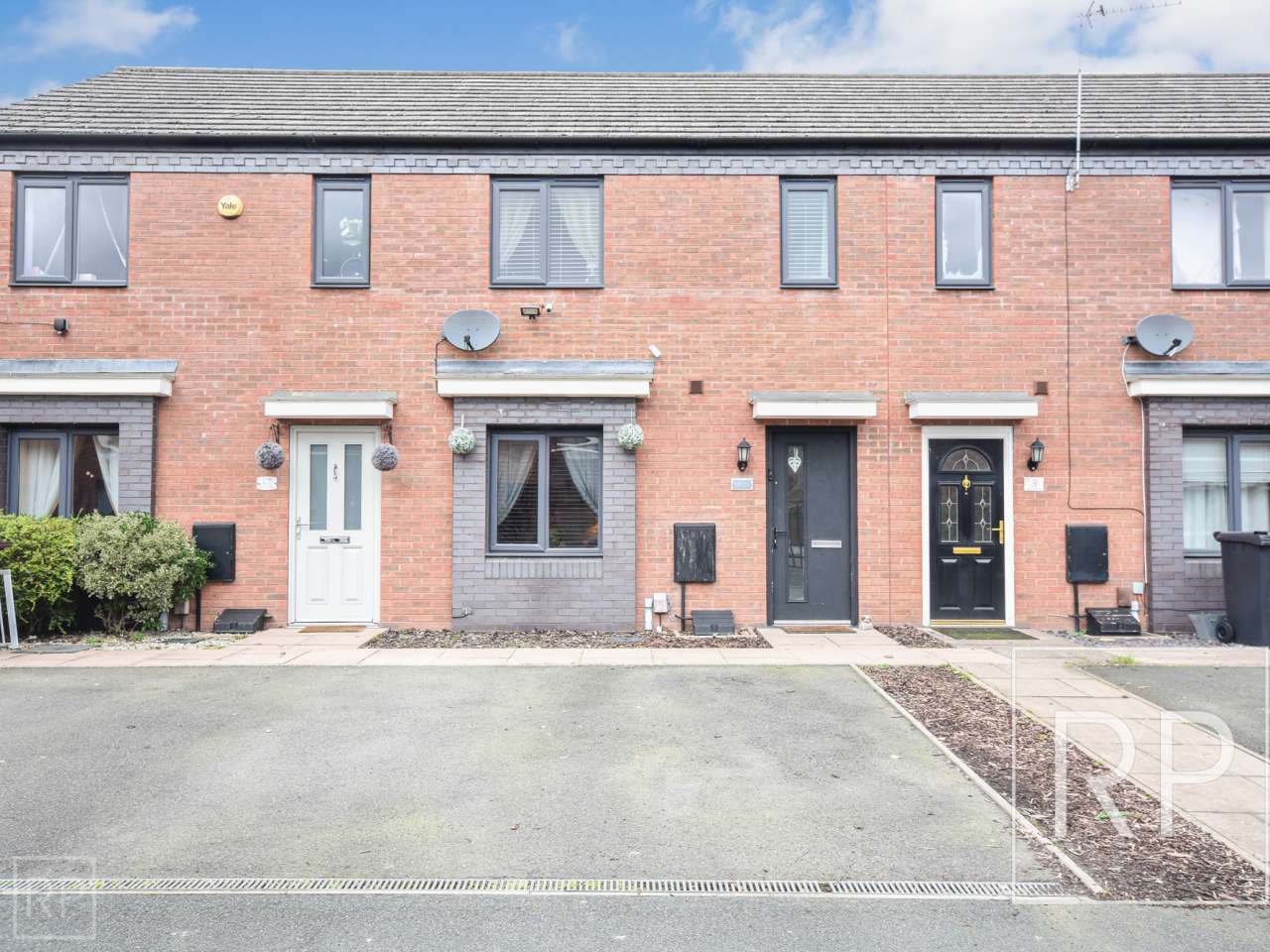 10&nbsp;Europa&nbsp;Gardens, Wolverhampton, WV10&nbsp;6BY