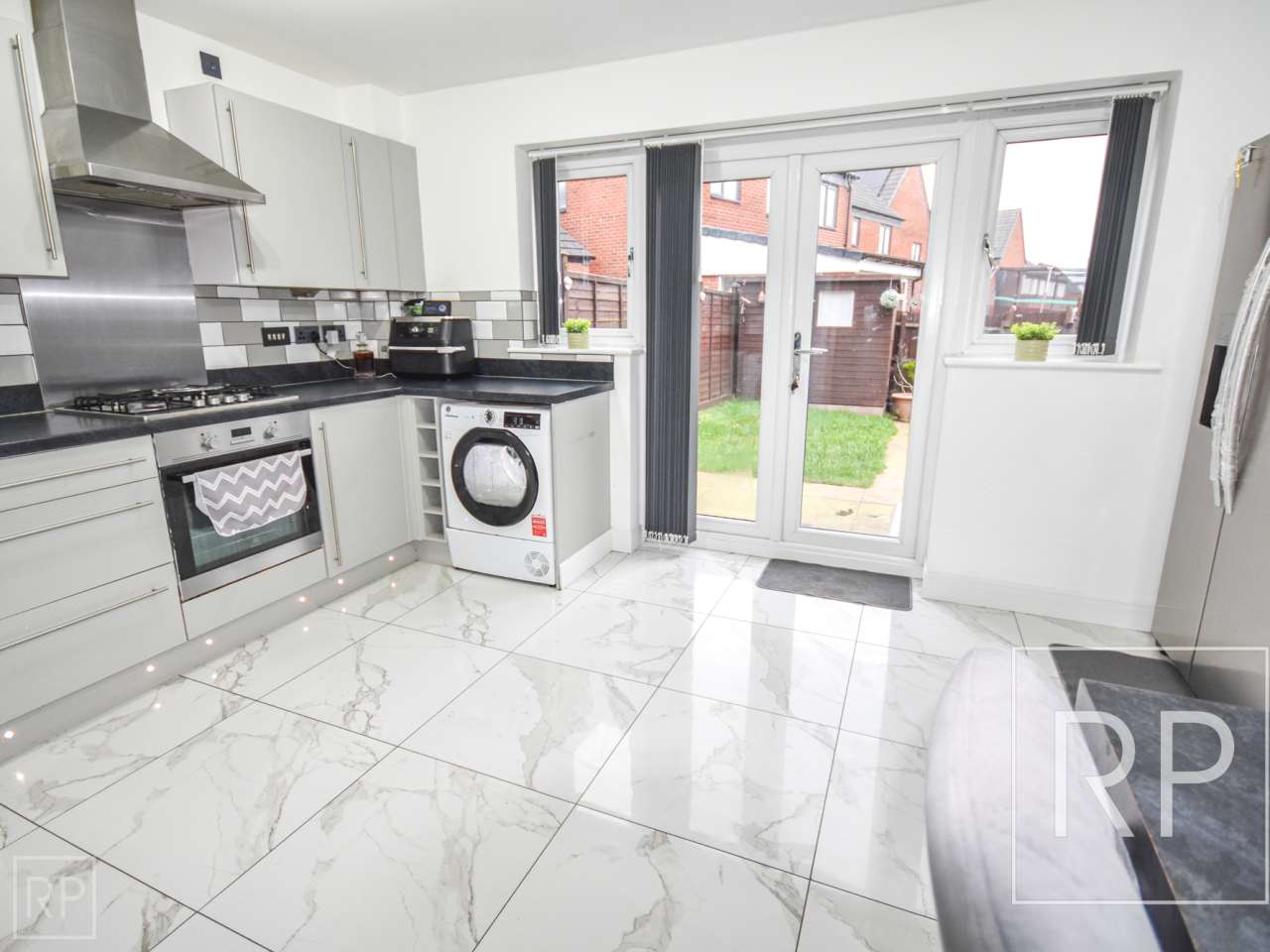 10 Europa Gardens, Wolverhampton WV10 6BY