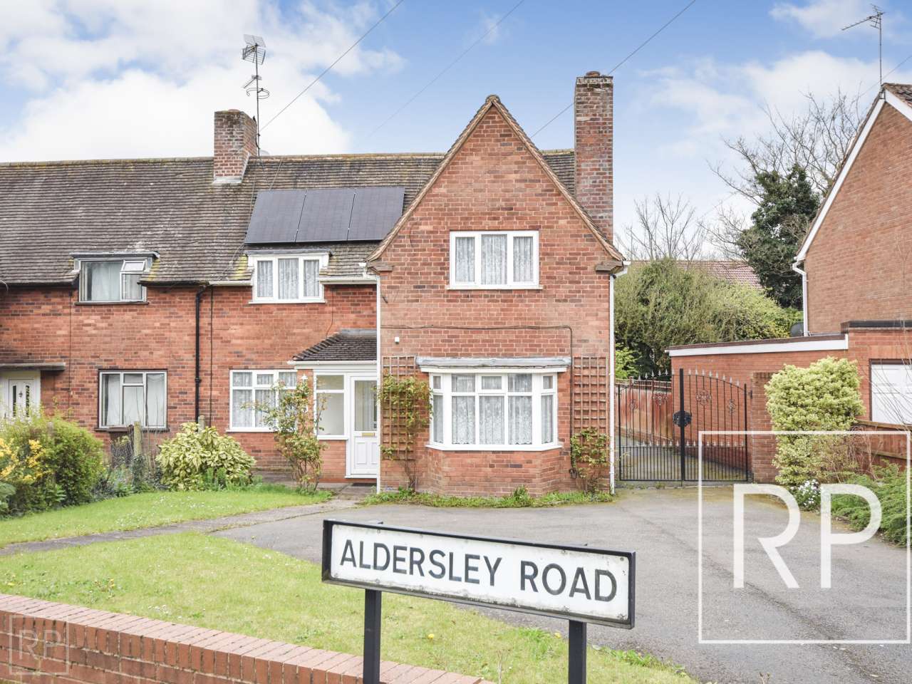 2&nbsp;Aldersley&nbsp;Road, Wolverhampton, WV6&nbsp;9LT