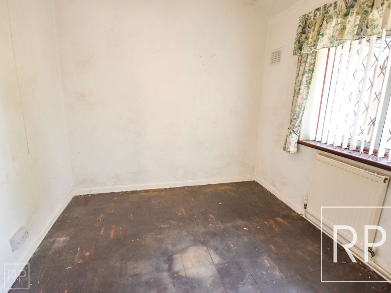 254 Castlecroft Road, Wolverhampton WV3 8ND
