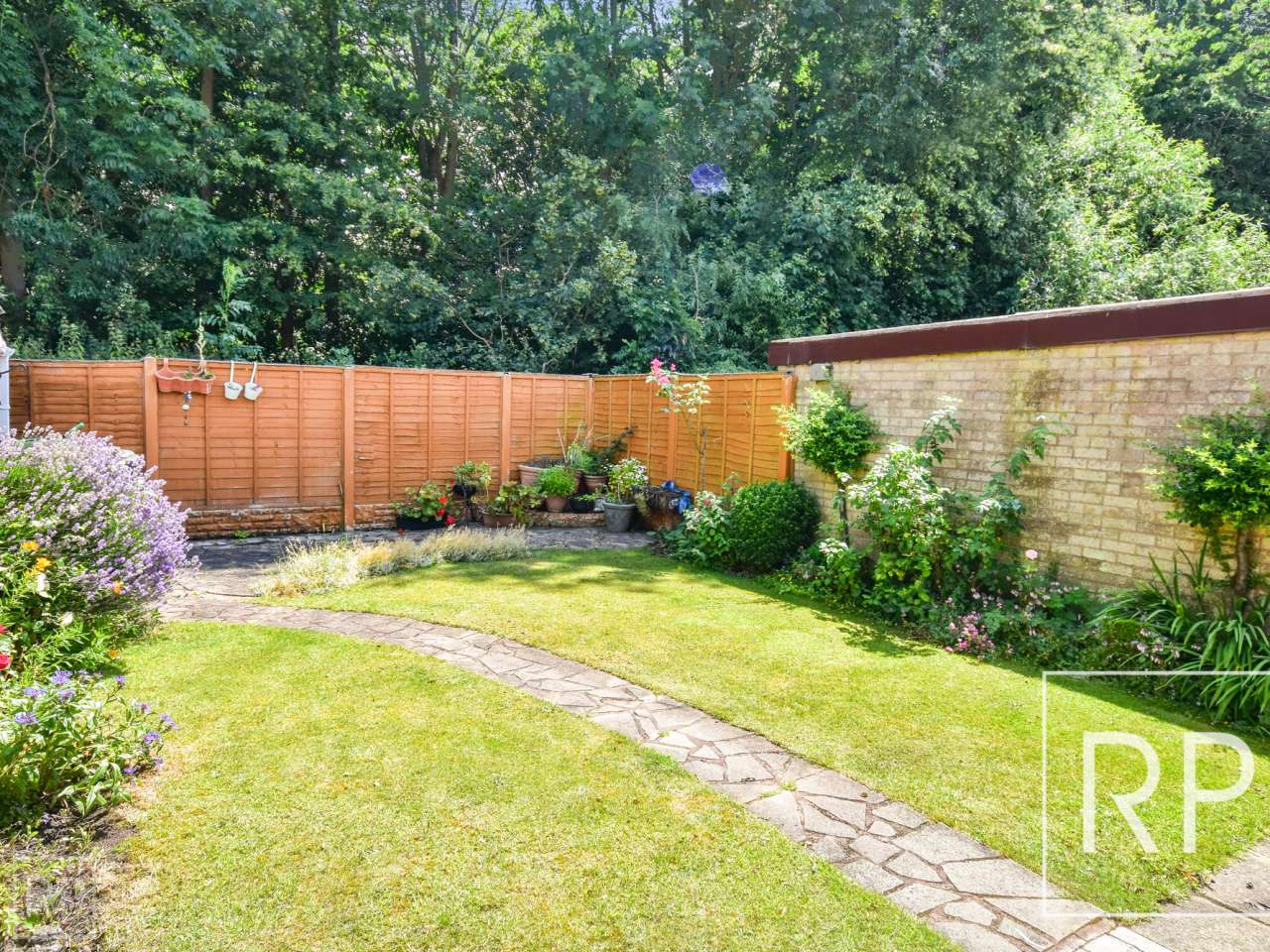 28 Shoreham Close, Willenhall WV13 3QG