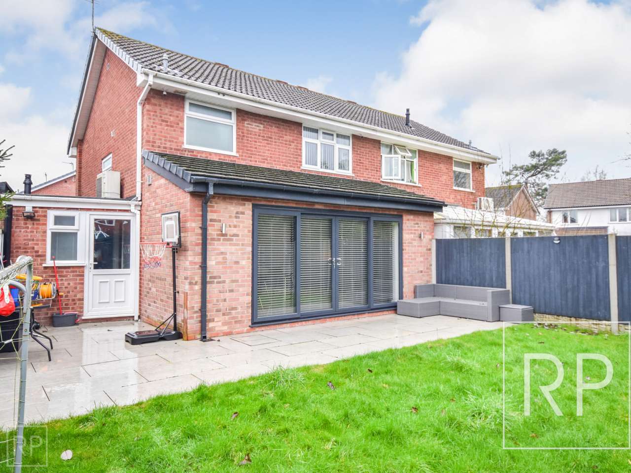 32 Blackbrook Way, Wolverhampton WV10 8TB