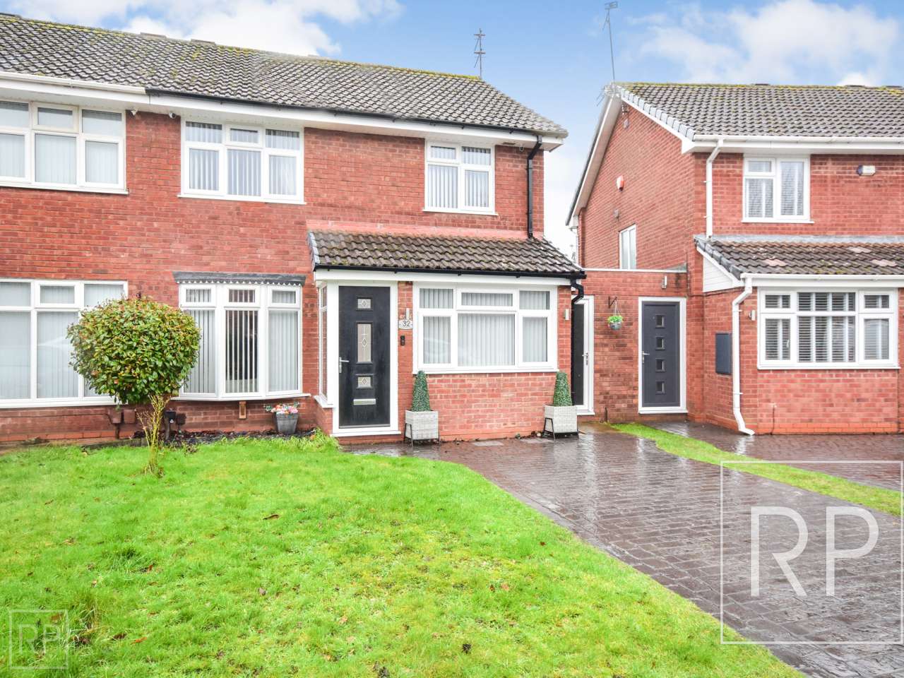 32 Blackbrook Way, Wolverhampton WV10 8TB