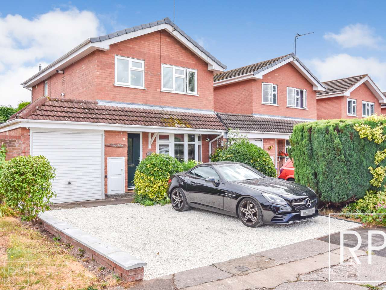 43 Alderton Drive, Wolverhampton WV3 7JX