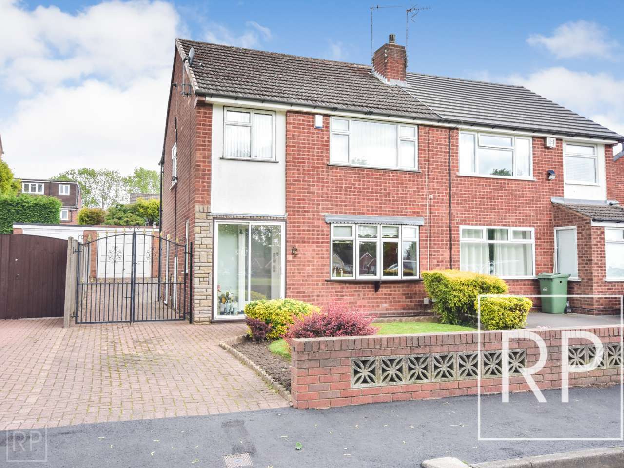 49 Keats Close, The Straits, Dudley DY3 3EA