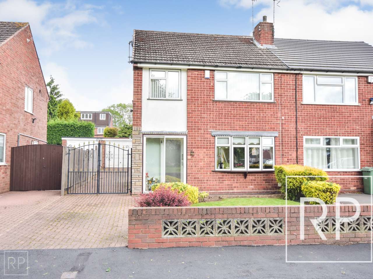 49 Keats Close, The Straits, Dudley DY3 3EA