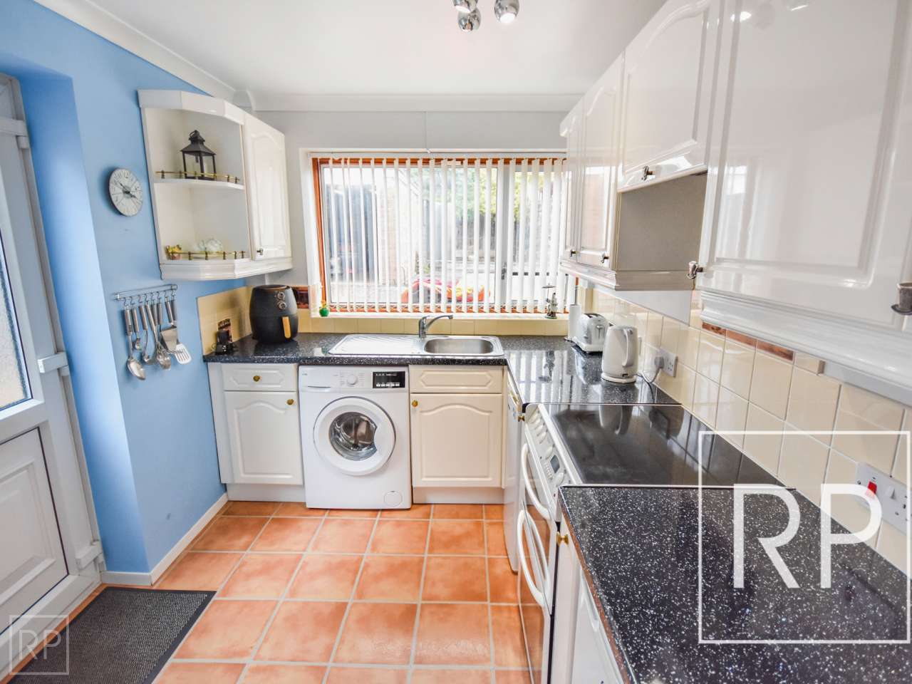 49 Keats Close, The Straits, Dudley DY3 3EA