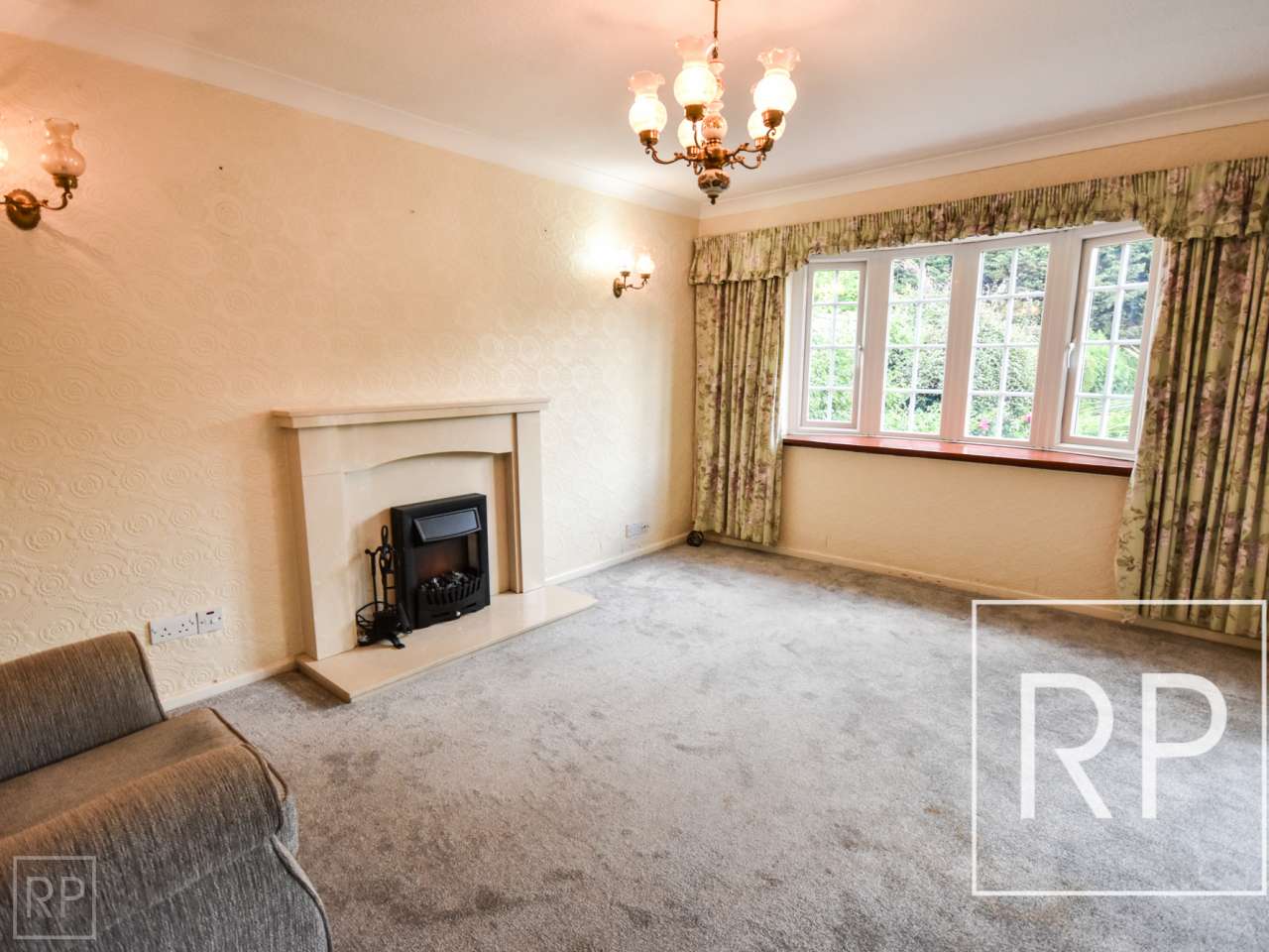 5 Elm Avenue, Bilston WV14 6AS
