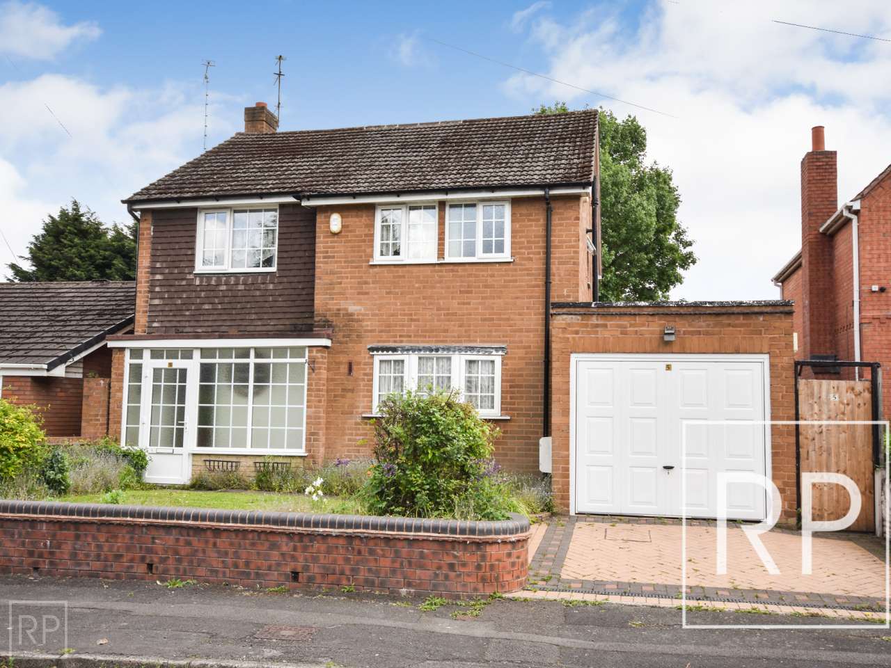 5 Elm Avenue, Bilston WV14 6AS