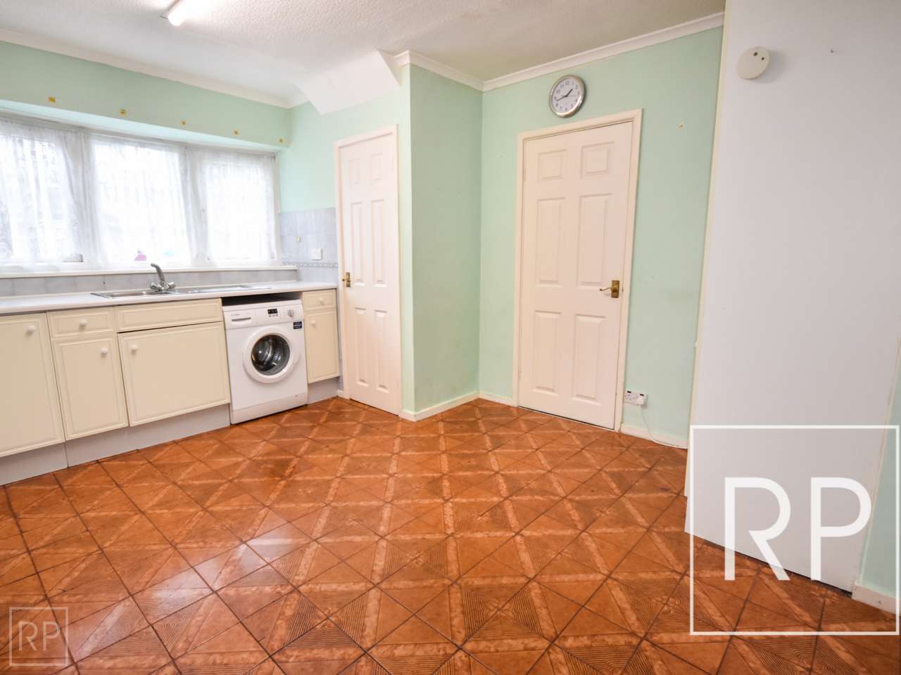 5 Elm Avenue, Bilston WV14 6AS