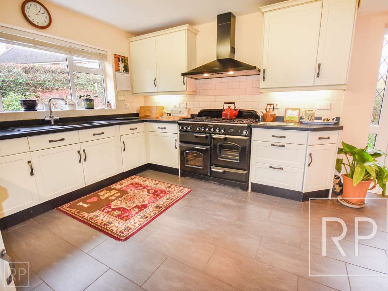 5 Finchfield Hill, Wolverhampton WV3 9DQ