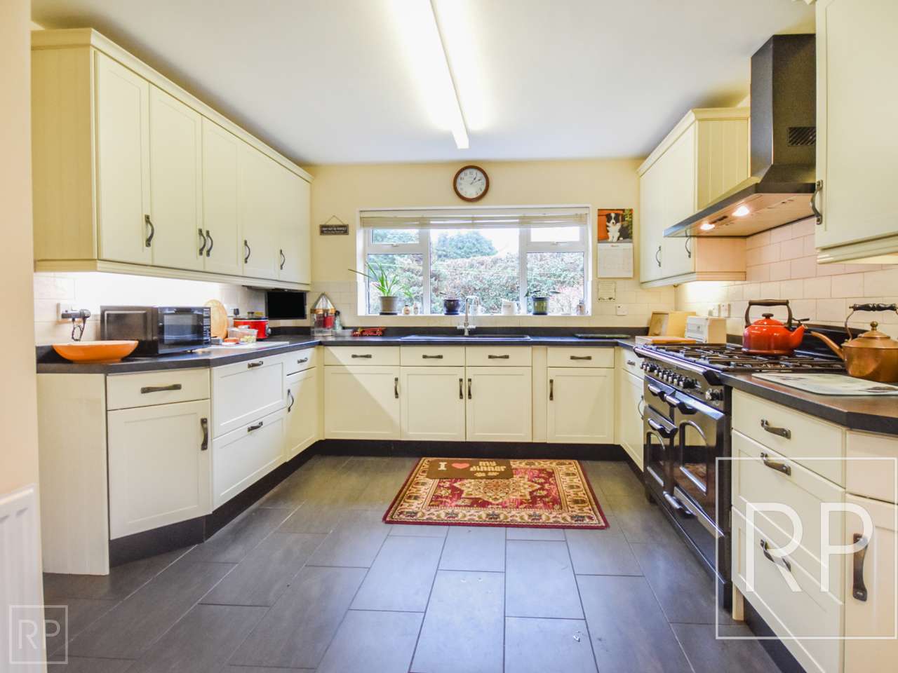 5 Finchfield Hill, Wolverhampton WV3 9DQ